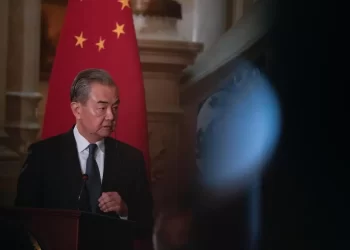 Chefe da diplomacia chinesa diz que Pequim  e Otava “não são rivais”