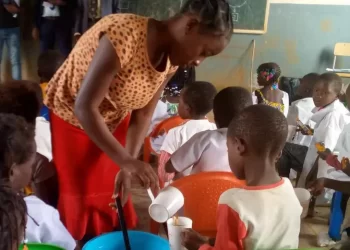 Três milhões de Kwanzas/mês para merenda visto como insuficiente pelas escolas