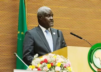 Líder da União Africana apela ao diálogo entre forças no Senegal