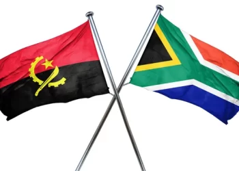Embaixador reúne-se com angolanos na África do Sul