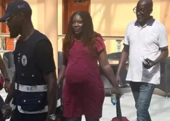 SIC diz que Man Genas terá de provar as acusações  mas sua mulher fala em perda de provas