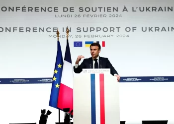 Macron deixado a falar sozinho sobre envio de tropas para a Ucrânia