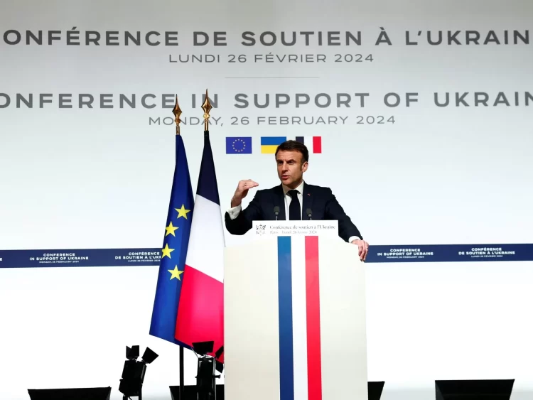 Macron deixado a falar sozinho sobre envio de tropas para a Ucrânia