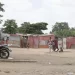 Prazo de entrega das novas casas gera apreensão aos moradores dos bate-chapas do Zango