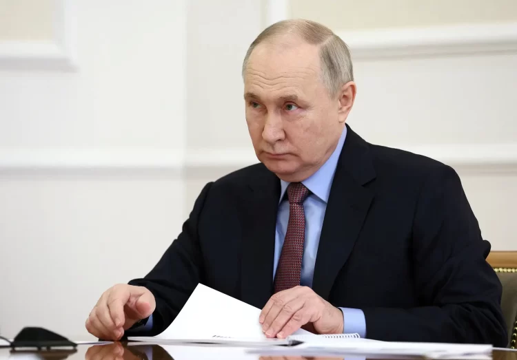 Rússia em silêncio sobre possível demissão do comandante da Marinha
