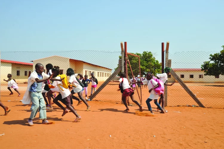 Angola regista mais de três mil casos de fuga à paternidade