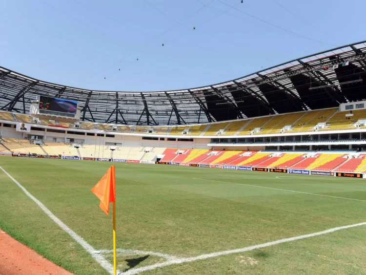Futebol, Política e Poder: Reflexões Globais com um Olhar Angolano