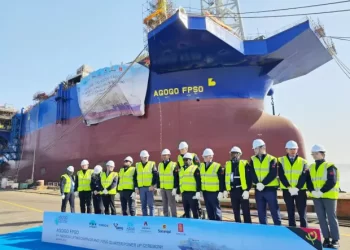 Ministro angolano acompanha em Xangai construção de navio para campo Agogo
