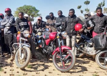 Sensibilização rodoviária junta mais de 300 moto-taxistas no Zaire