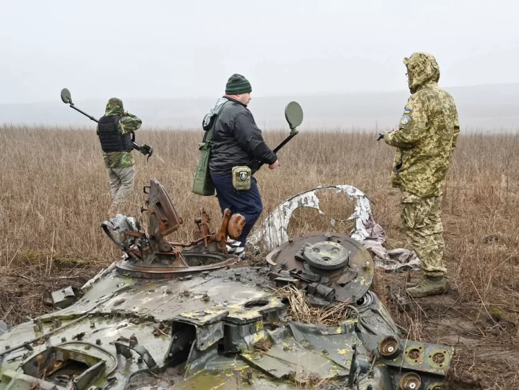 Rússia retaliará de acordo com os seus interesses se UE usar lucros de activos  para armar Kiev