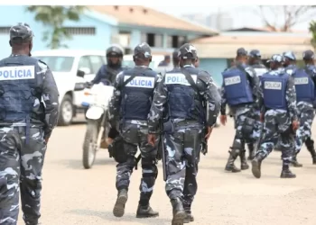 Quatro Oficias da Polícia detidos por suposta extorsão e burla a um cidadão chinês na Huíla