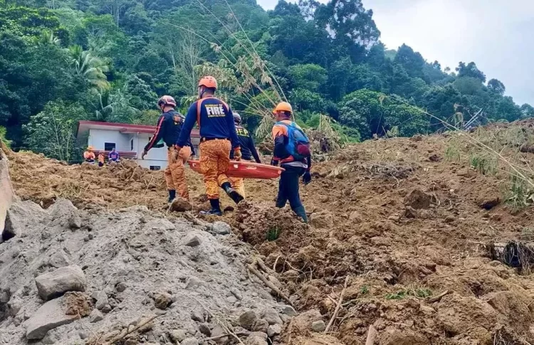 Dezanove mortos e sete desaparecidos com aluimento de terras na Indonésia