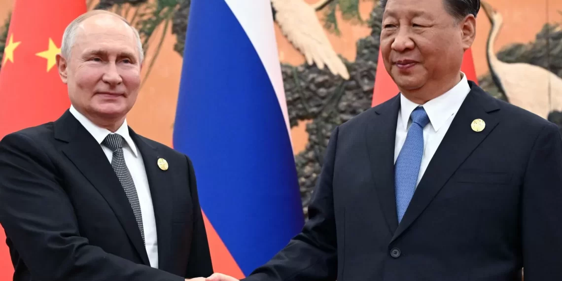 China felicita Putin pela vitória