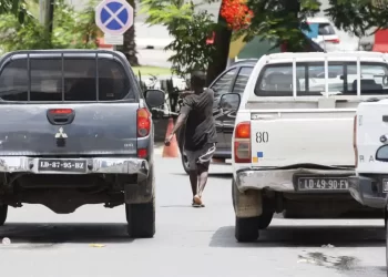“Negócio do estacionamento” coloca em risco vidas de automobilistas em Luanda