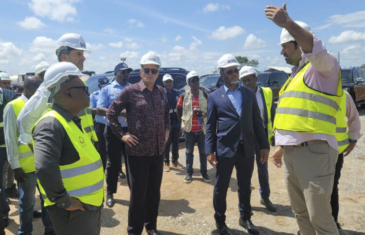 Obras do Complexo Savoyo agradam Rui Falcão