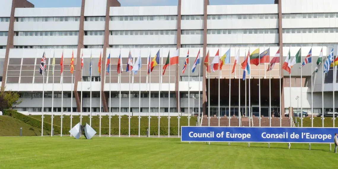 Ucrânia deixa de cumprir  convenções em matéria  de Direitos Humanos