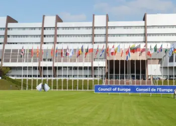 Ucrânia deixa de cumprir  convenções em matéria  de Direitos Humanos