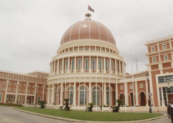 Deputados da IV comissão avaliam nível  de execução dos projectos em Cabinda