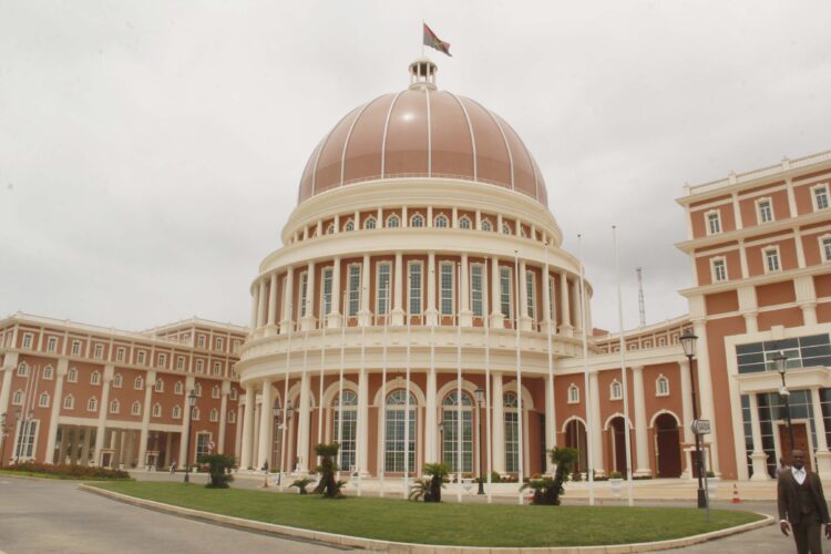 Deputados da IV comissão avaliam nível  de execução dos projectos em Cabinda