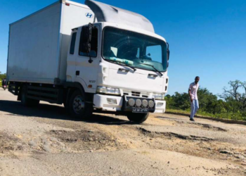 Buracos alongam distância entre Lubango e Benguela na EN105