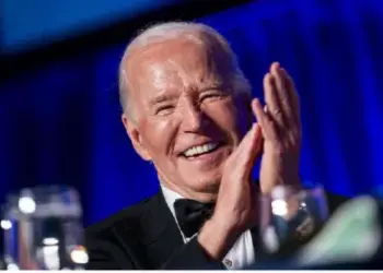 Biden ‘goza’ com Trump: “Sou um adulto a concorrer contra uma criança”