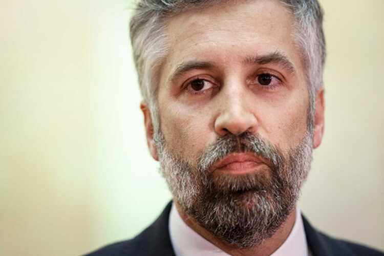 Pedro Nuno Santos diz que todo o cuidado é pouco com a palavra do primeiro-ministro português