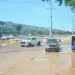 Buracos nas estradas de Luanda submetem condutores à condução defensiva