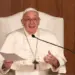 Papa diz que jovens têm de desligar o telemóvel e encontrar pessoas