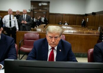 Donald Trump considera  o seu julgamento um  “ataque contra a América”