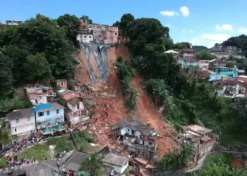 Deslizamento de terra faz mais de 600 mortos na Nova Guiné