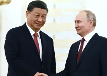 Putin visita Pequim enquanto Biden está ‘atolado’ nos esforços para minar relações Rússia-China