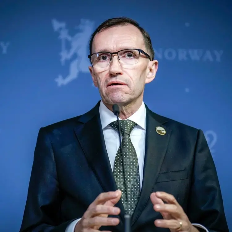 Noruega entrega  documentos  diplomáticos para  reconhecimento  de Palestina