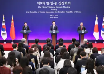 China pede a Seul e Tóquio que rejeitem  “proteccionismo” e “dissociação” económica