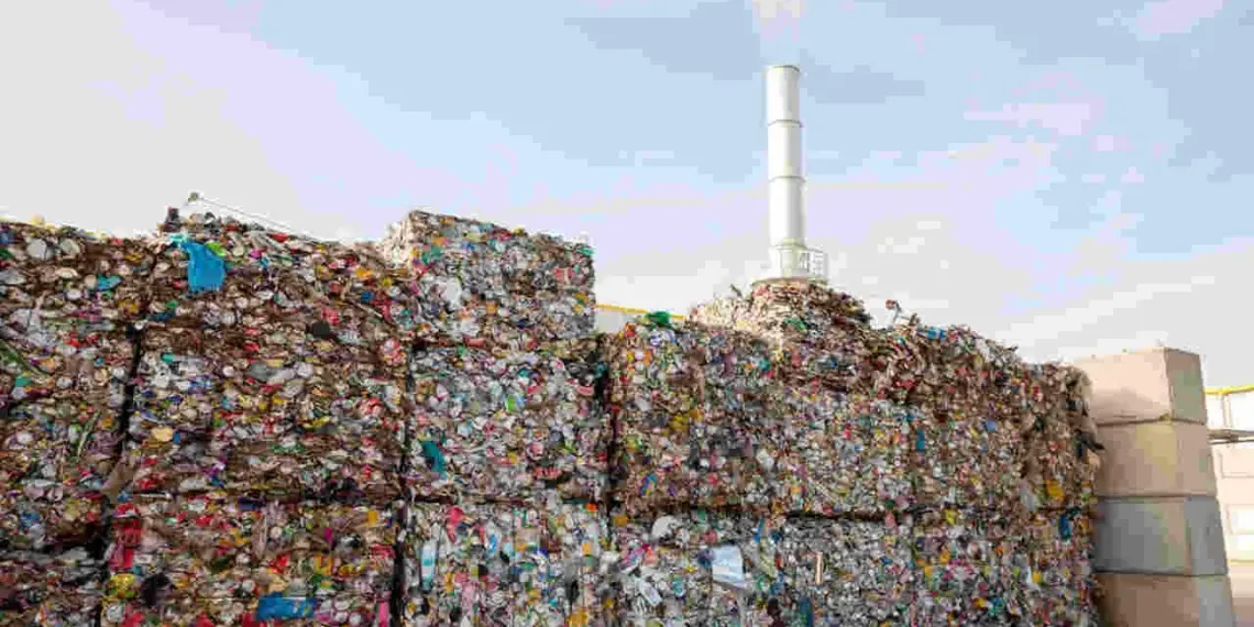 Dia da Reciclagem reúne jovens para conscientização