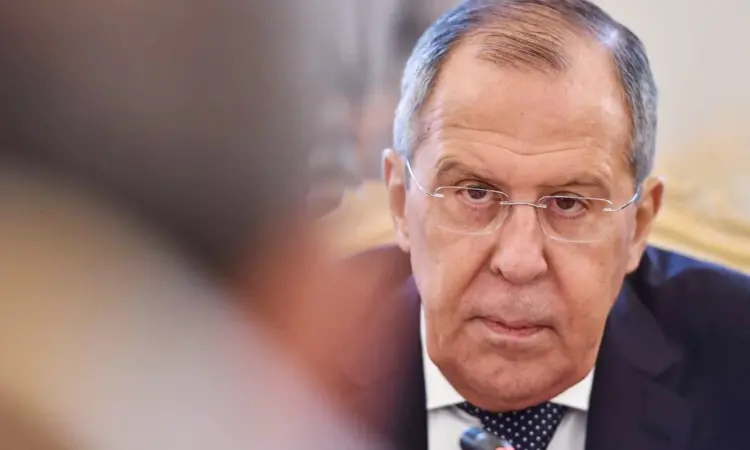 “Se o Ocidente quiser  resolver o conflito  ucraniano no campo  de batalha, a Rússia  está pronta”, Lavrov