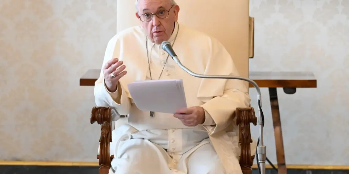 Papa Francisco lamenta que investimentos mais rentáveis sejam em “armas”