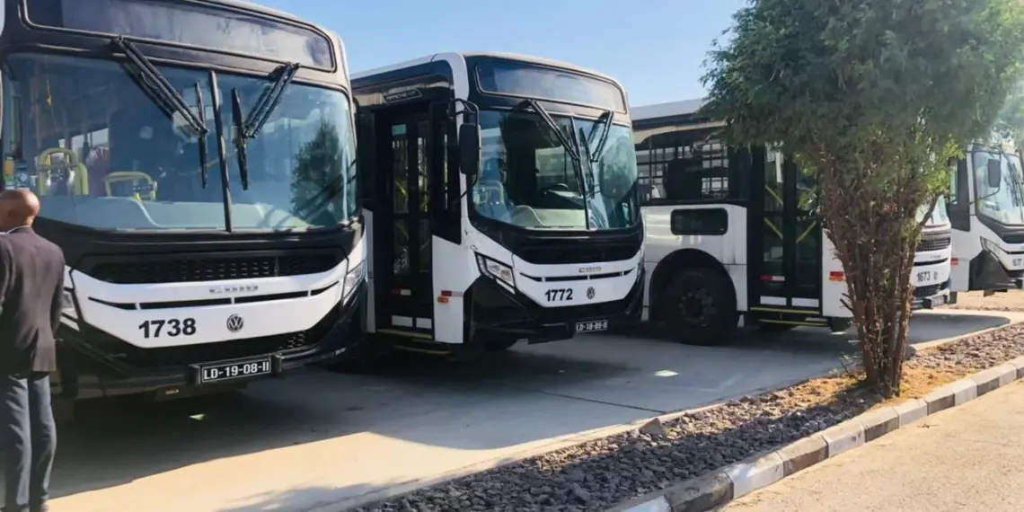 Sector dos Transportes no Namibe reforçado com mais 20 autocarros