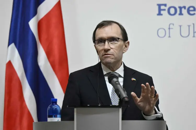 Noruega reconhece Estado da Palestina e diz ser um “dia memorável”