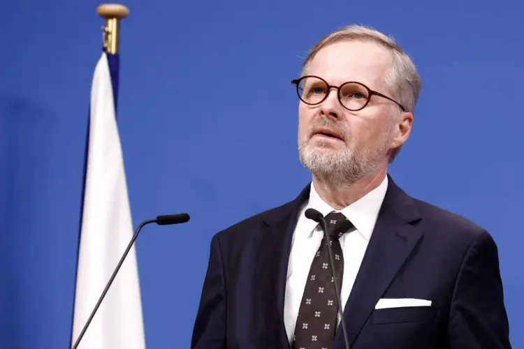 República Checa diz que Ucrânia  pode atacar alvos militares na Rússia