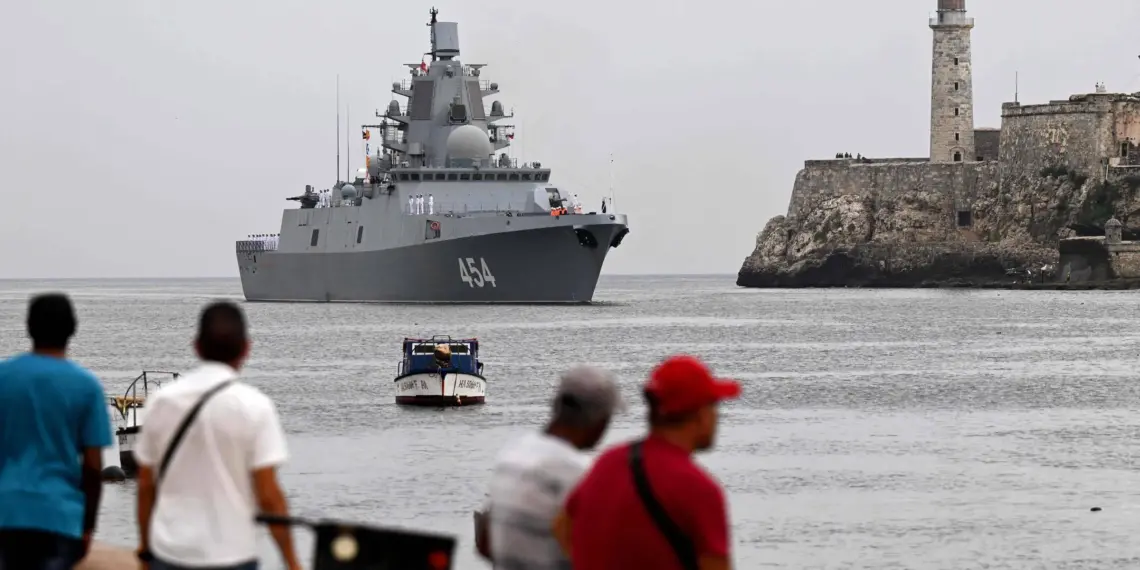 Navios militares russos começam a chegar ao porto de Havana, em Cuba