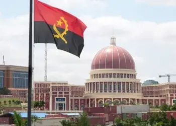 A luta político-partidária e as  autarquias locais em Angola