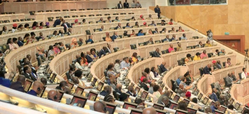 Vandalização de bens públicos causa prejuízos de cerca de 600 mil milhões de kwanzas em um ano