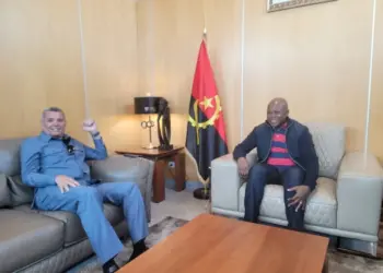 Rui Falcão prestigia final da Taça de Angola na cidade de Saurimo