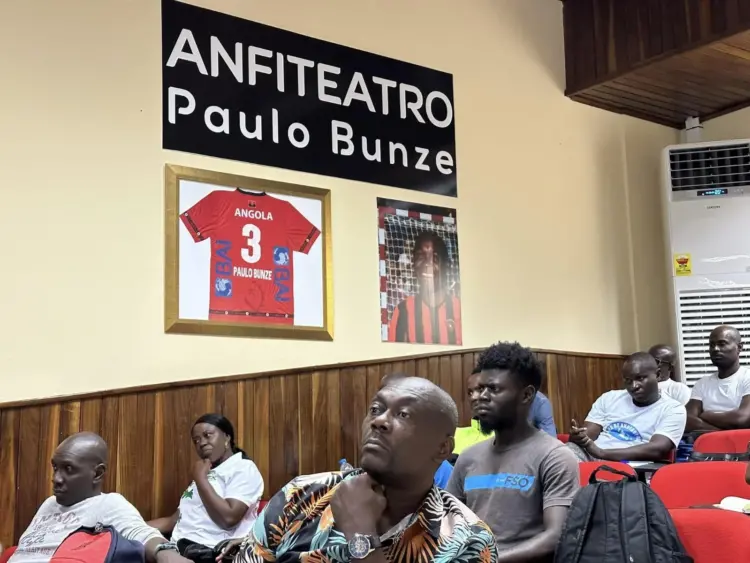 Federação de Andebol promove acção formativa no anfiteatro Paulo Bunze