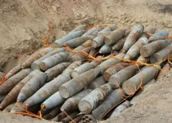 Removidos mais de 10 mil  engenhos explosivos na Huíla Dez mil 473 engenhos explosivos não detonados foram removidos durante o 1.º semestre deste ano em diversos pontos da província da Huíla, pelo Centro Nacional de Desminagem (CND)