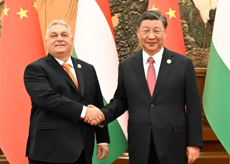Xi apela às potências mundiais para ajudar Rússia e Ucrânia a dialogar