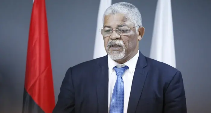Pedro Godinho aponta  hipóteses de Angola em Paris