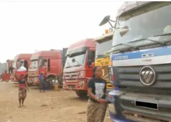 10% do valor dos emolumentos pagos por camionistas da RDC vai subvencionar transporte de mercadoria para Cabinda