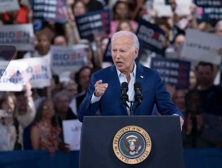 Sobe o número de democratas  que pedem a desistência  de Biden das presidenciais