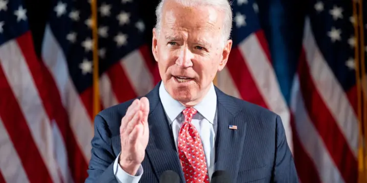 Doadores do Partido Democrata procuram maneiras de convencer Biden a abandonar corrida eleitoral